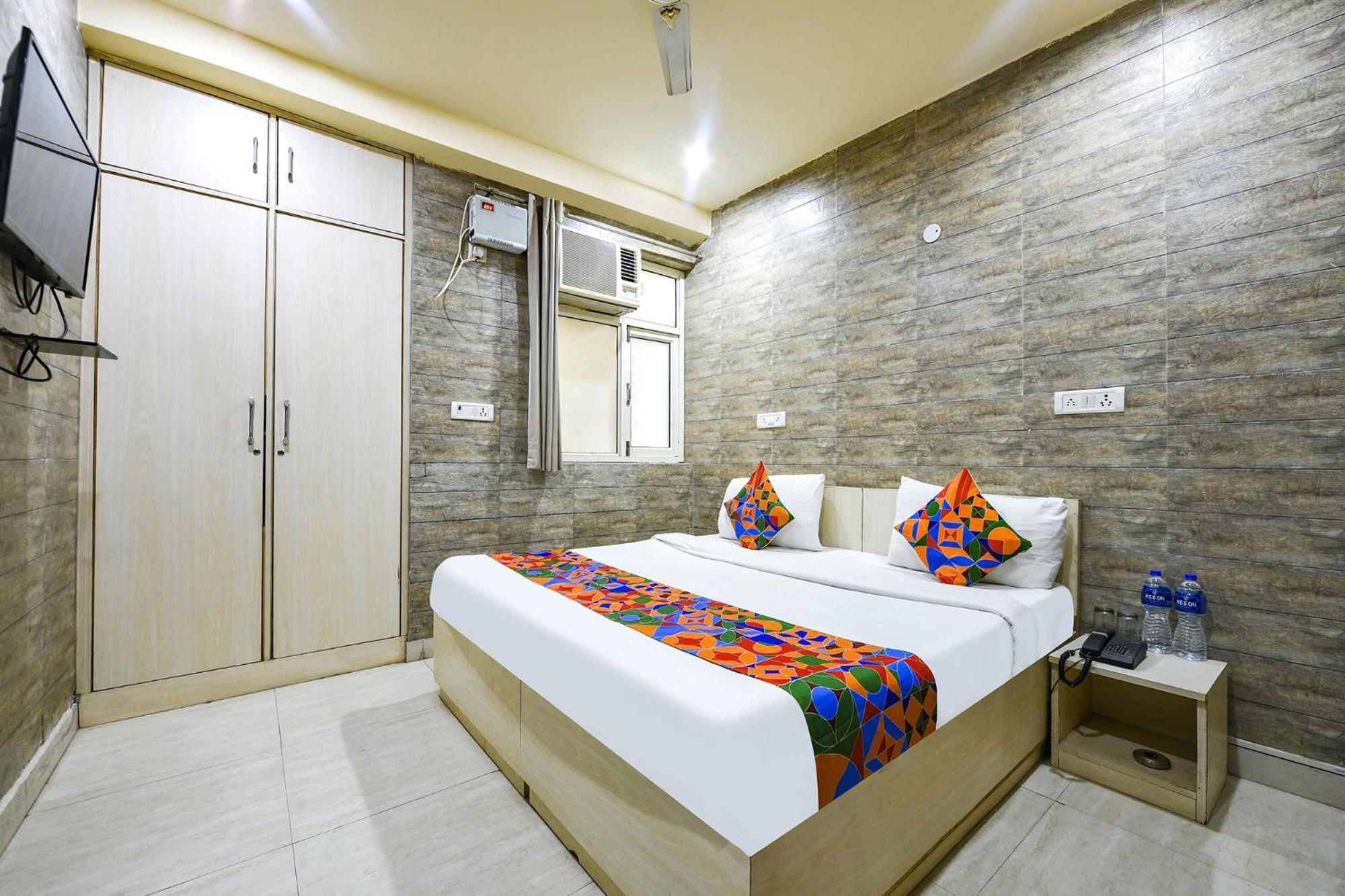 Fabhotel Model Town New Delhi Exterior photo
