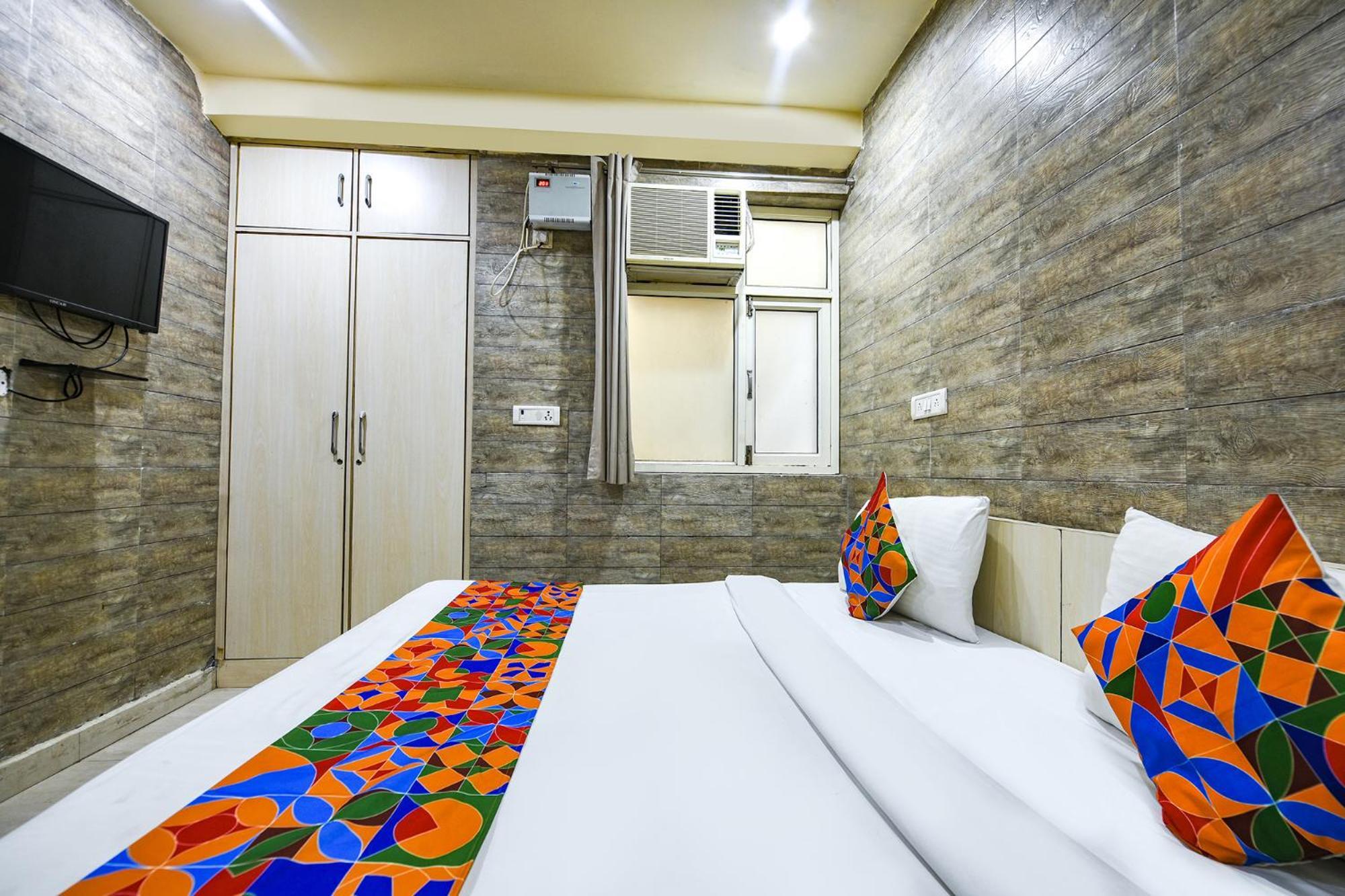 Fabhotel Model Town New Delhi Exterior photo