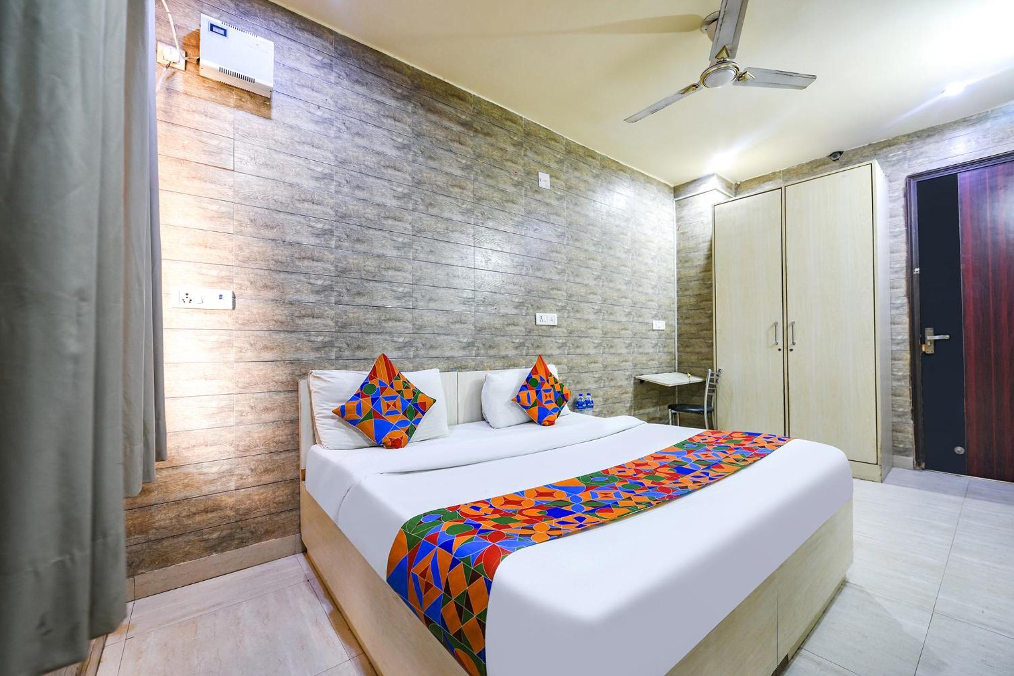 Fabhotel Model Town New Delhi Exterior photo