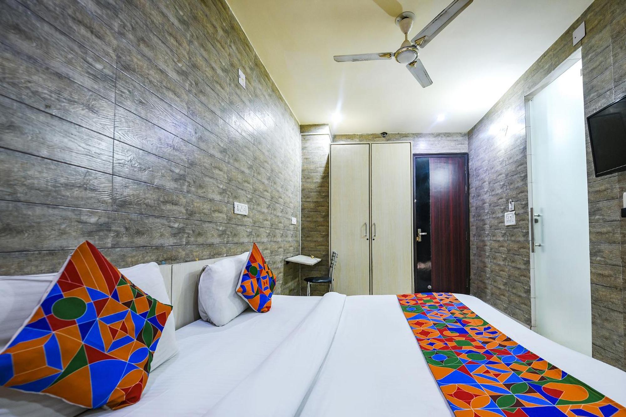 Fabhotel Model Town New Delhi Exterior photo