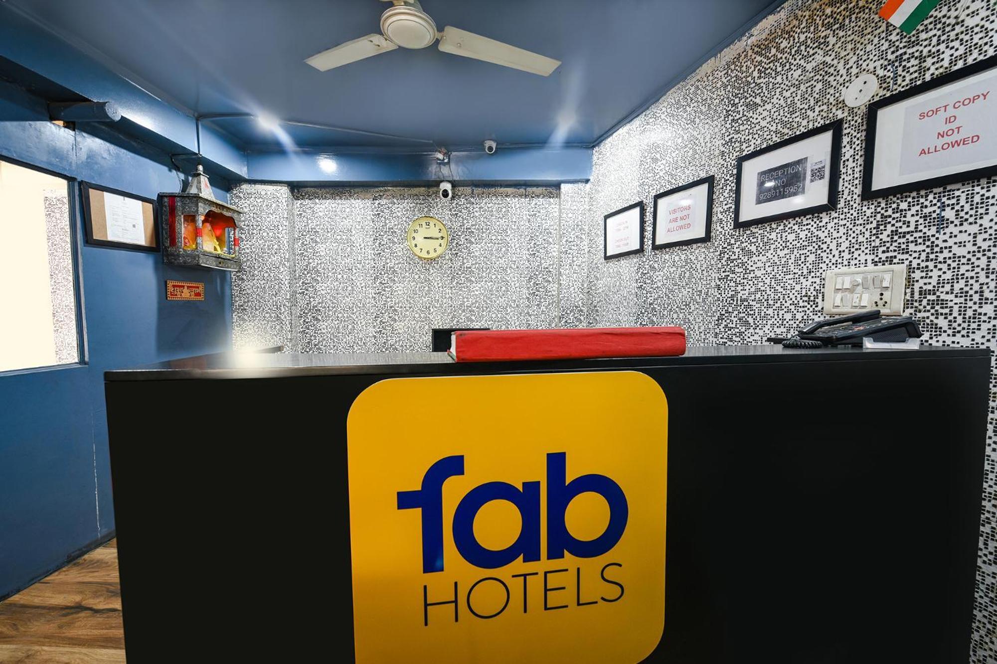Fabhotel Model Town New Delhi Exterior photo